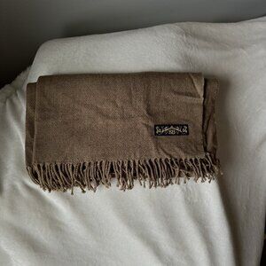 Aritzia Sunday Best Scarf Coco Scarf